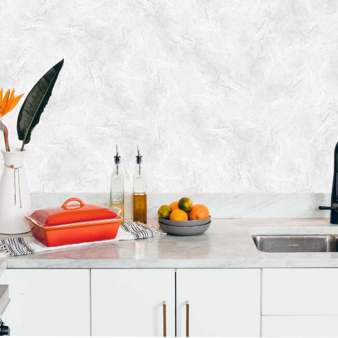 Crédence adhésive effet béton blanc
